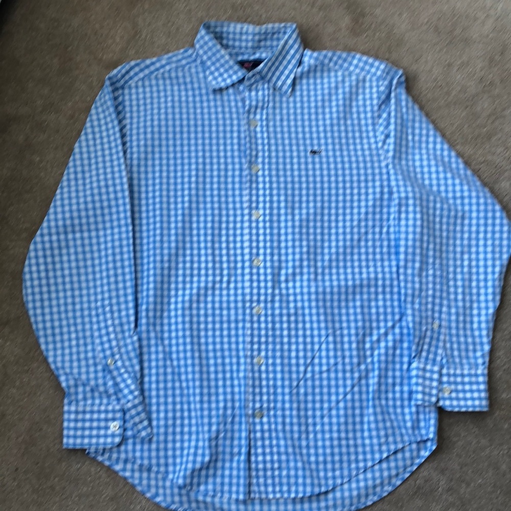 Men’s vineyard vines button down shirt